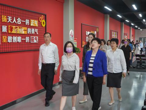 全国总工会女职工部莅临购宝钱包APP平台电气调研女职工工作