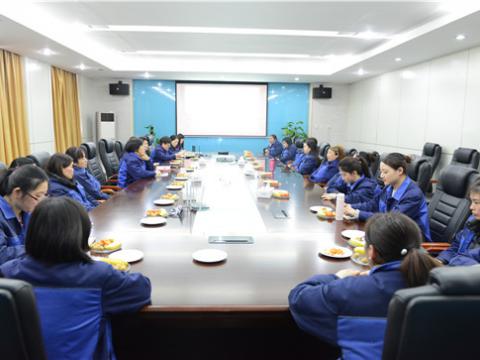 巾帼英雄会  建功新时代——购宝钱包APP平台集团召开庆祝“三八”国际劳动妇女节座谈会